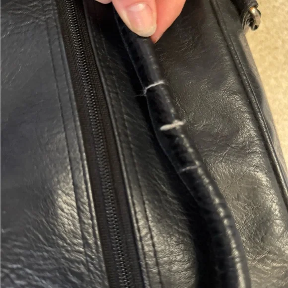 Vintage lululemon Black Duffel Bag Smooth Leather - Picture 11 of 16